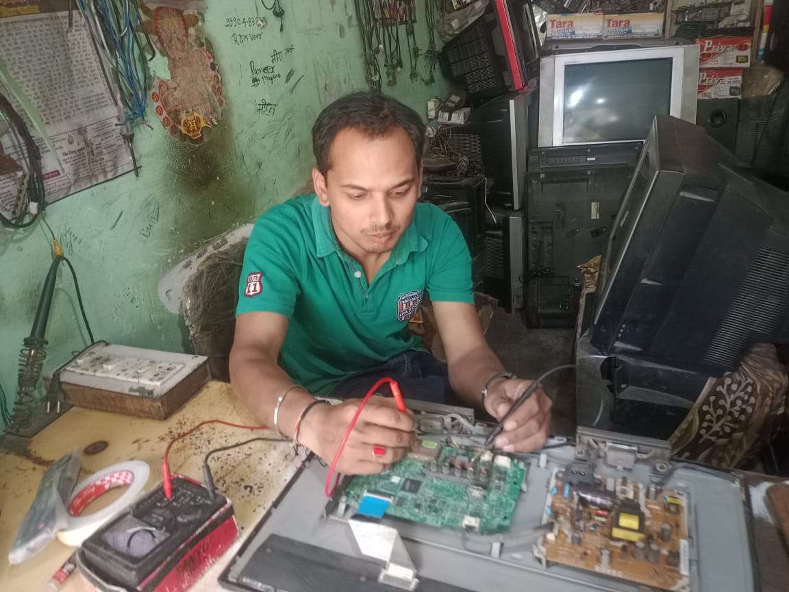 LED LCD TV Repair Sector 78 Noida, Call 8448914927
