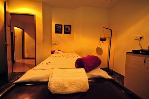 Massage parlor in Sector 63 Noida